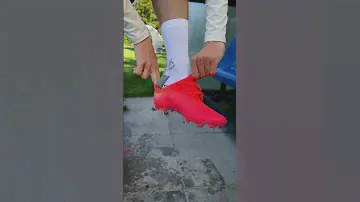 🔊 ASMR with new speed boots from SKECHERS!