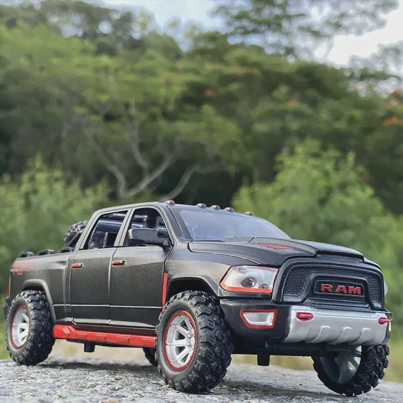 🛍 Модель автомобиля из сплава 1:32 Новая Модель Dodge Ram Trx пикапа модель с запасными шинами звук светильник игрушка-4