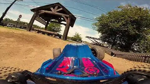 Kraton 6s Hobbywing  EZRun Max 8 Crispy Critters Outdoor Track