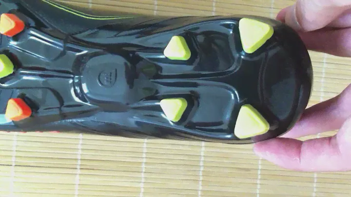 Adidas Predator LZ TRX FG SL Boots - Black Electricity Infrared.MOV