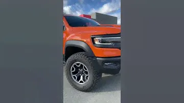 Какой у него звук 🥰 Так может только 6.2 Compressor в RAM 1500 TRX. Хочешь такой? Смотри описание